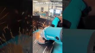 Esmeriladora Angular Makita GA9090 2200w 230mm9pLG 6600rpm [upl. by Aroved]