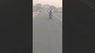 Wait for end 😱 bike rider Bach Gaya 😱 viralshort bike rider trendingshorts viralshort [upl. by Pleasant]