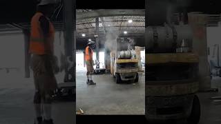 Forklift 💨 while loading a trailer truckerlife [upl. by Cherri]