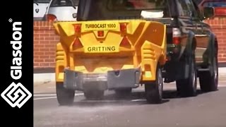 Glasdon UK  how to use  drop spreading  Turbocast 1000™ rock salt spreader [upl. by Azeret553]