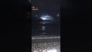 Balsa com fogos pega fogo no Réveillon em Copacabana 2023 👉 2024 ao final do espetáculo [upl. by Takeshi701]