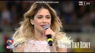 Martina Stoessel canta Nel mio mondo e Imagine alla Partita per la Pace [upl. by Yggam866]