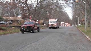 2016 SetauketNY Fire Department Hook amp Ladder Co 1 Santa Run 121016 [upl. by Notnad270]