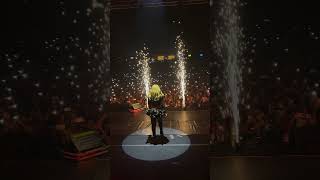 Joelma entrando no palco do Rio de Janeiro cantando Temporal [upl. by Leksehc191]