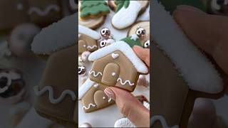 How cute are these Mini gingerbread house cookies😱😍 smallbusiness cookiedecoration gingerbread [upl. by Hound]