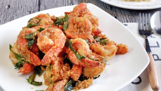 Super Easy Salted Egg Yolk Prawns  Chinese Crispy Shrimp Recipe 咸蛋虾 Singapore Street Food [upl. by Adlai892]