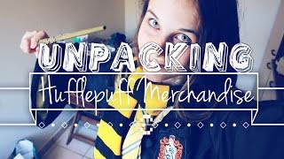 Unpacking Post aus Hogwarts  Hufflepuff Merchandise [upl. by Azial641]