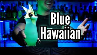 🍍 Cocktail Blue Hawaiian 🌊 🌺 short BEBIDA Azul  Famosa [upl. by Calderon]