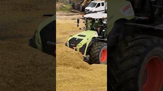 Silo Action claas fendt agriculture farming landwirtschaft tractor traktor lpgostharz [upl. by Yennek]