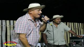 Cantadera Lili Samaniego y Toñito Vasquez en Gallino Chitre [upl. by Ojadnama318]