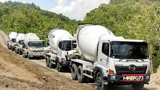 Ready Mix Concrete Mixer Truck Working On The Steep Site [upl. by Carleen]