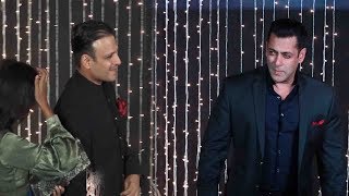 Salman Khan IGNORES Vivek Oberoi At Priyanka Nick Mumbai Reception [upl. by Nivi]