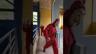 Money Heist and Police 53 parkour b2f lacasadepapel action police escape bubblespassion [upl. by Danya466]