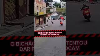 Ladrão com moto roubada tentou dar fuga no sargento da Rocam pinotes rocam pm rota fuga [upl. by Assiled]