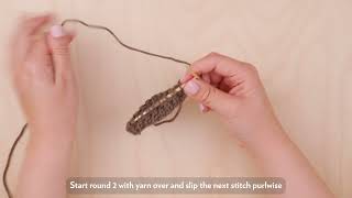 Hvordan strikke helpatent rundt  How to knit rib pattern in the round [upl. by Araf605]