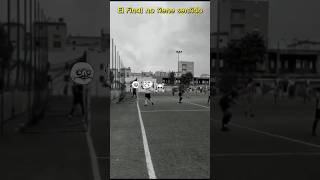 El arquero no se lo puede creer shorts goalkeeper clips futbol [upl. by Yseulte780]