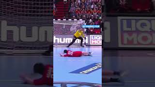 Best calculated goal in handball 💫🥅 bestofhandball handball trending handballhighlights sports [upl. by Cho]