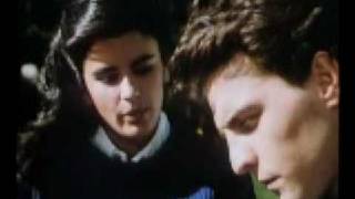 Temblando  Hombres G escenas de Devuélveme a mi chica 1987 [upl. by Ahcirt]