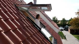 Как работает окнобалкон VELUX Cabrio [upl. by Adnalra]