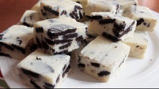 How to make Cookies and Cream Fudge  3 ingredients [upl. by Drolet]