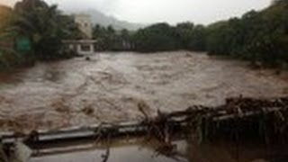 Les inondations à PortLouis et les PlaineWilhems ont fait huit [upl. by Nylhtak809]