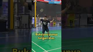 Teknik Badminton Smash dari Coach zentrilsports badminton sports [upl. by Tessy]