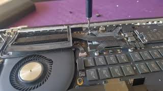 How to reduce high temperature  LOUD Fan noise on 2014 MacBook Pro Retina [upl. by Ferneau22]