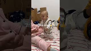 七个半月的宝宝会站了😀 萌娃 萌娃搞笑日常 宝宝会站了 baby funny cute funnybabyyoutubeshorts youtube [upl. by Aicirtap]