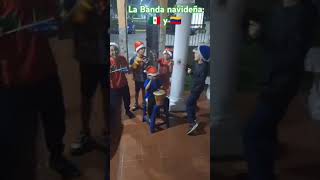 La banda mexicana y venezolana cantando con Christian Marcelo Alessandro thiago y yo navidad [upl. by Sivet]