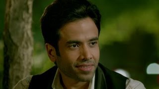 Tusshar Kapoor consoles depressed Brijendra Kala  Bajatey Raho [upl. by Haneen]