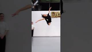 😱 Cette petite danseuse est tellement souple et touchante  flexibility dancekids dance choreo [upl. by Didi]