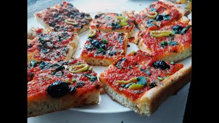 PIZZA CARRÉE ALGÉRIENNE  البيتزا التقليديه الجزائرية  Fougas  Foccacia [upl. by Adian319]