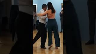 Giros en un eje para Tango Argentino by GM Tango [upl. by Harim887]