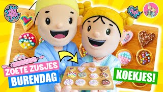 ZOETE ZUSJES BURENDAG KOEKJES MAKEN Heel Makkelijk En Super Lekker ♥DeZoeteZusjes♥ [upl. by Fogel543]