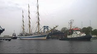 Russisches Segel Schul Schiff MIR Iin Richtung Hamburg Hafengeburtstag 2017 [upl. by Rossie246]