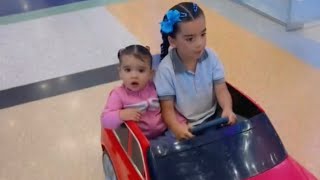 ￼ los feria Isabella y Salomé paseando en Coches en medio de la gente😂♥️🥰😢 [upl. by Nostets]