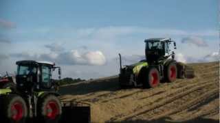 2x Claas Xerion 3800 beim Silo schieben auf der BGA [upl. by Furtek]