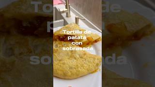 TORTILLA DE PATATA CON SOBRASADA 🥔🥚 comida viralvideo video cocina recipe tortilla potato [upl. by Gilli]