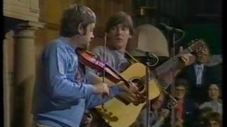 Dave Swarbrick and Simon Nicol  Widow Of Westmorlands Daughter live 1982 [upl. by Ennayllek825]