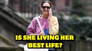 Why Katie Holmes is Smiling from Ear to Ear in NYC Find Out [upl. by Sehcaep]