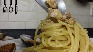 Spaghetti con le vongole Risottati in Padella [upl. by Westhead]