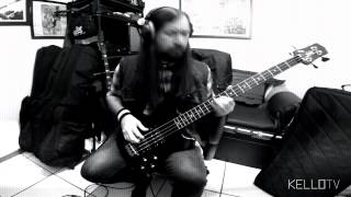 Them Crooked Vultures  quotNo One Loves Me amp Neither Do Iquot Bass Cover [upl. by Meri67]