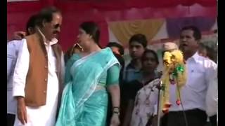 Bijnor Nagma bursts over Congress candidate YouTube [upl. by Nnaecarg]