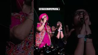 Diljit Dosanjh Sing love Song for Crying Girl 🖤 Diljit Dosanjh Live Concert love diljitdosanjh [upl. by Massey]