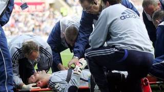 petr cech head injury [upl. by Ehsiom]