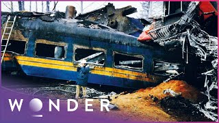 The Hinton Disaster Head On Freight Train Collision Kills Passengers  Mayday  Wonder [upl. by Rubinstein]