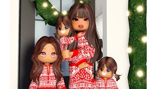 CHRISTMAS 2023 IN BERRY AVENUE  Roblox Family Roleplay [upl. by Elagibba]