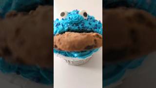 🧁Cookie Monster cupcake baking stopmotion [upl. by Nylekoorb191]