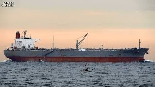 船 AFRAMAX RIVIERA Crude oil tanker 原油タンカー Tokyo Bay 東京湾浦賀水道 2013DEC [upl. by Dibri]