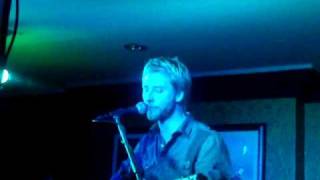 Chesney Hawkes performing Im a man not a boy live acou [upl. by Darken]